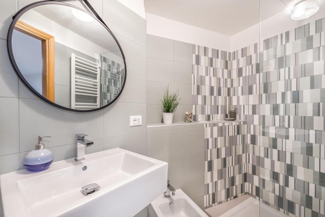 Il Mare Di Ada:Seaside Apartament In ريوماجّوري المظهر الخارجي الصورة